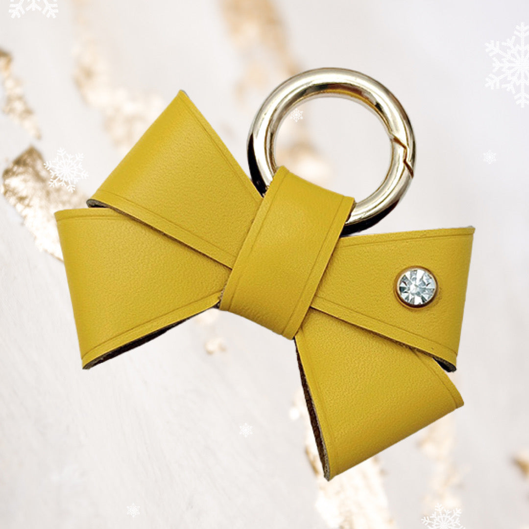 ‘Put a Bow on It’ Charm | Handmade